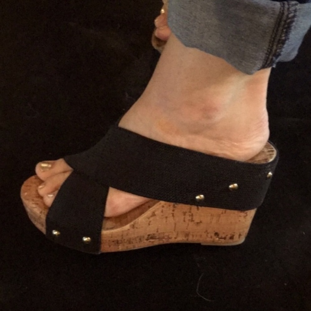 **MOVING SALE** Montego Bay club peep toe wedge